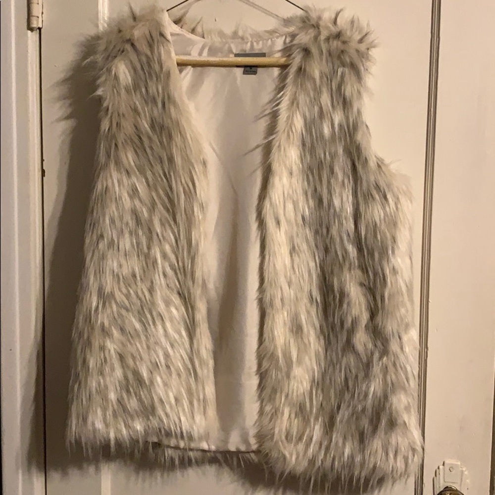 Woman’s vest medium